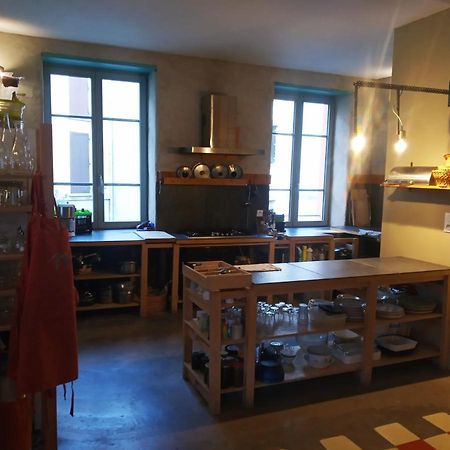 La Maison Rouge - Backpacker Hostel Saint-Etienne  Exterior photo